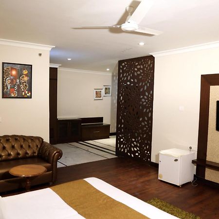 Hotel Imperial Executive Λουντιάνα Εξωτερικό φωτογραφία