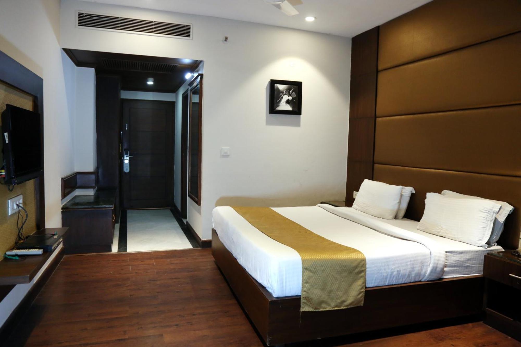Hotel Imperial Executive Λουντιάνα Εξωτερικό φωτογραφία