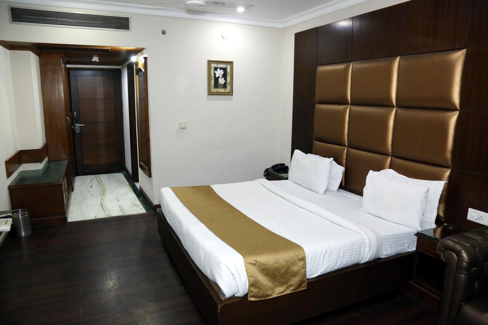 Hotel Imperial Executive Λουντιάνα Εξωτερικό φωτογραφία