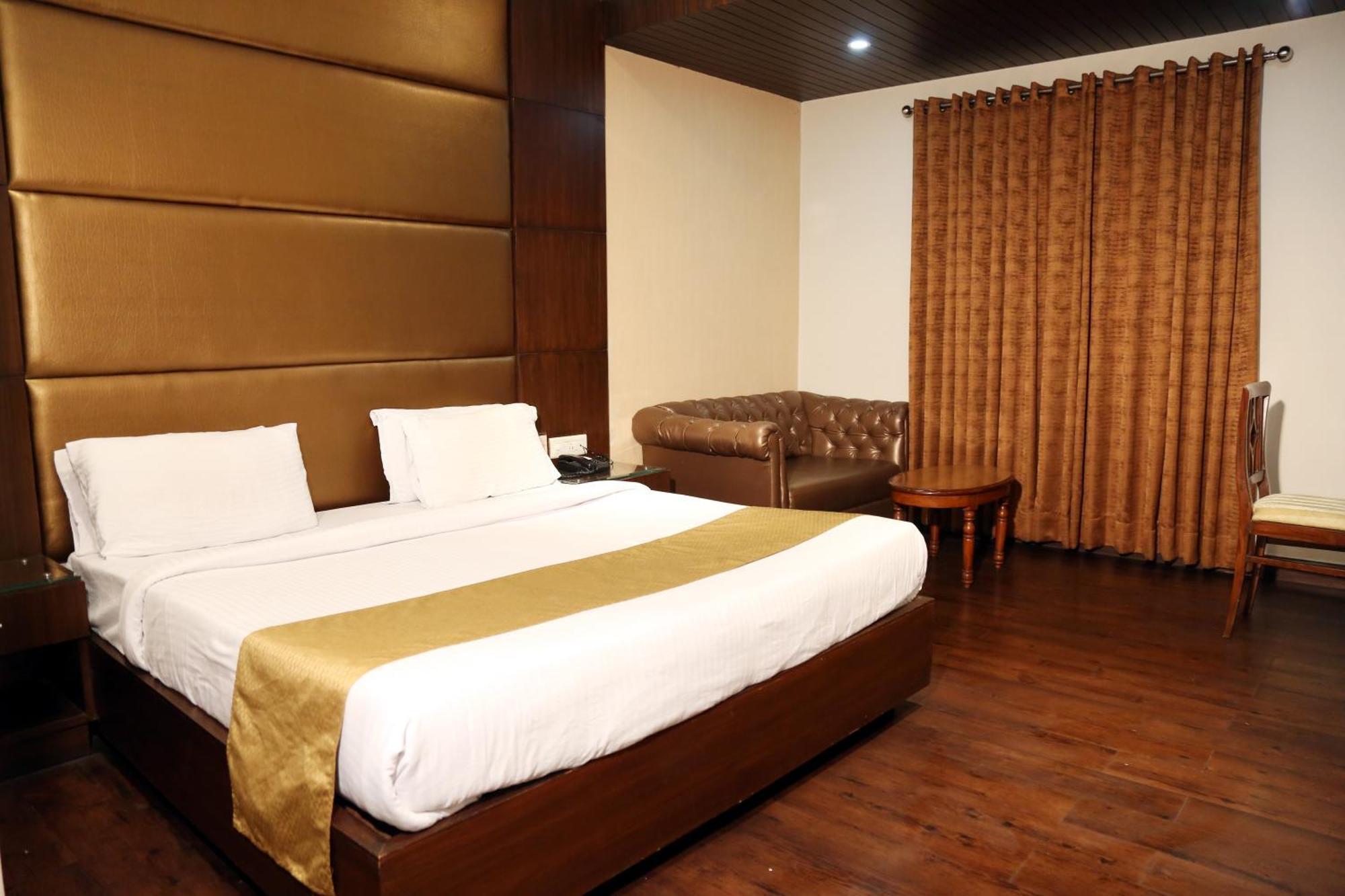 Hotel Imperial Executive Λουντιάνα Εξωτερικό φωτογραφία