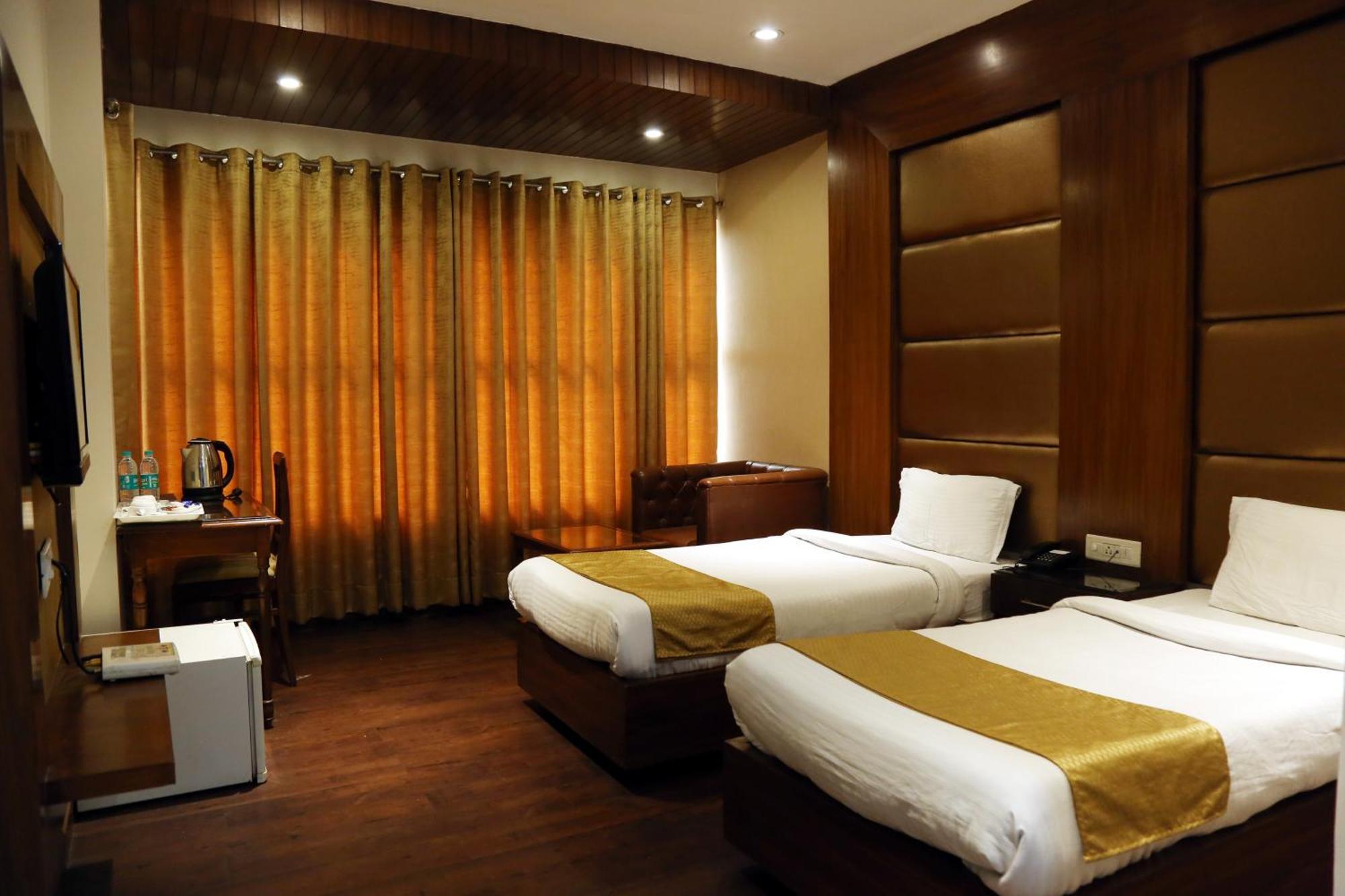 Hotel Imperial Executive Λουντιάνα Εξωτερικό φωτογραφία